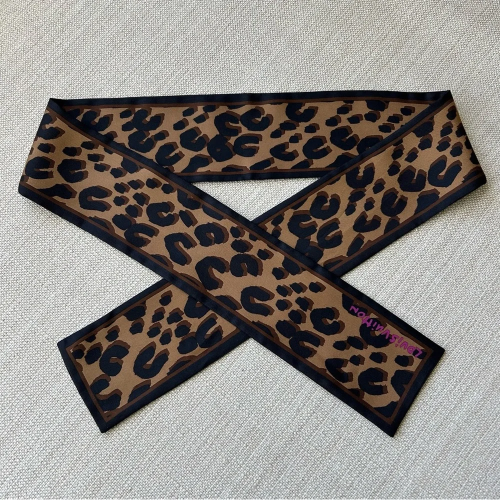 Louis Vuitton 100% Silk Scarf M 72394 Brown Black Leopard Print Bandeau Designer